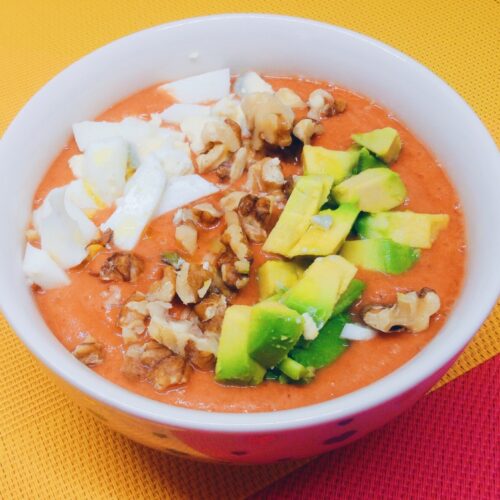 Salmorejo con aguacate