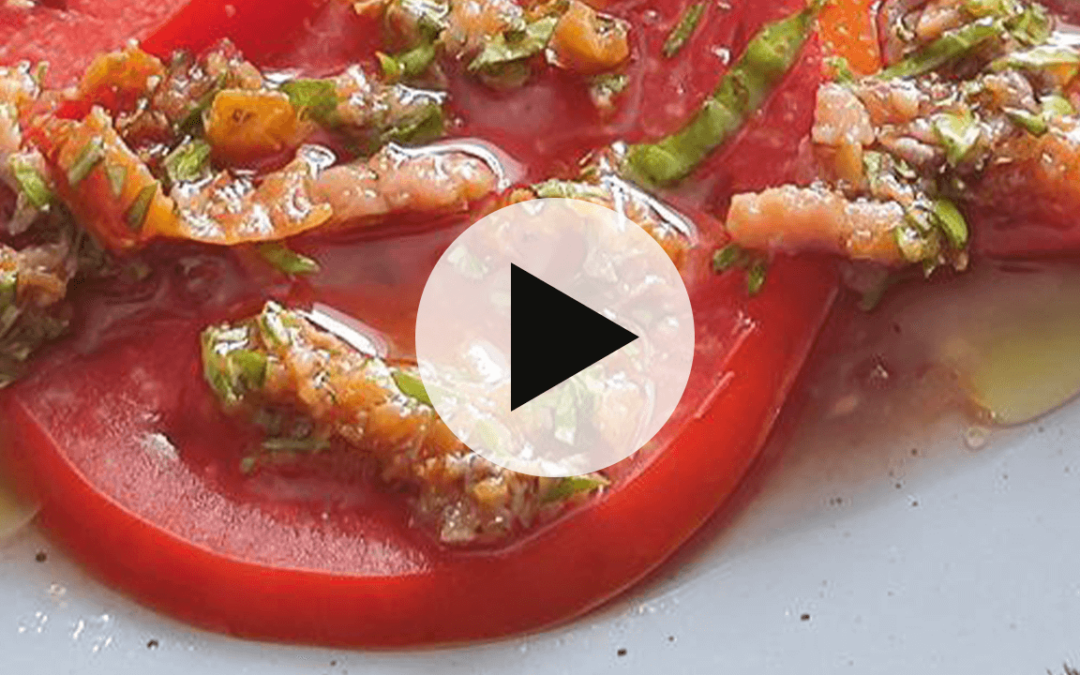 Carpaccio de Tomate con Aromáticos