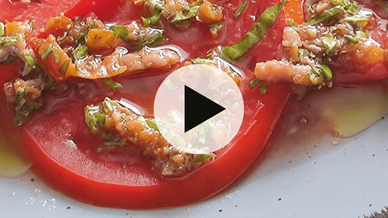 Carpaccio de Tomate con Aromáticos