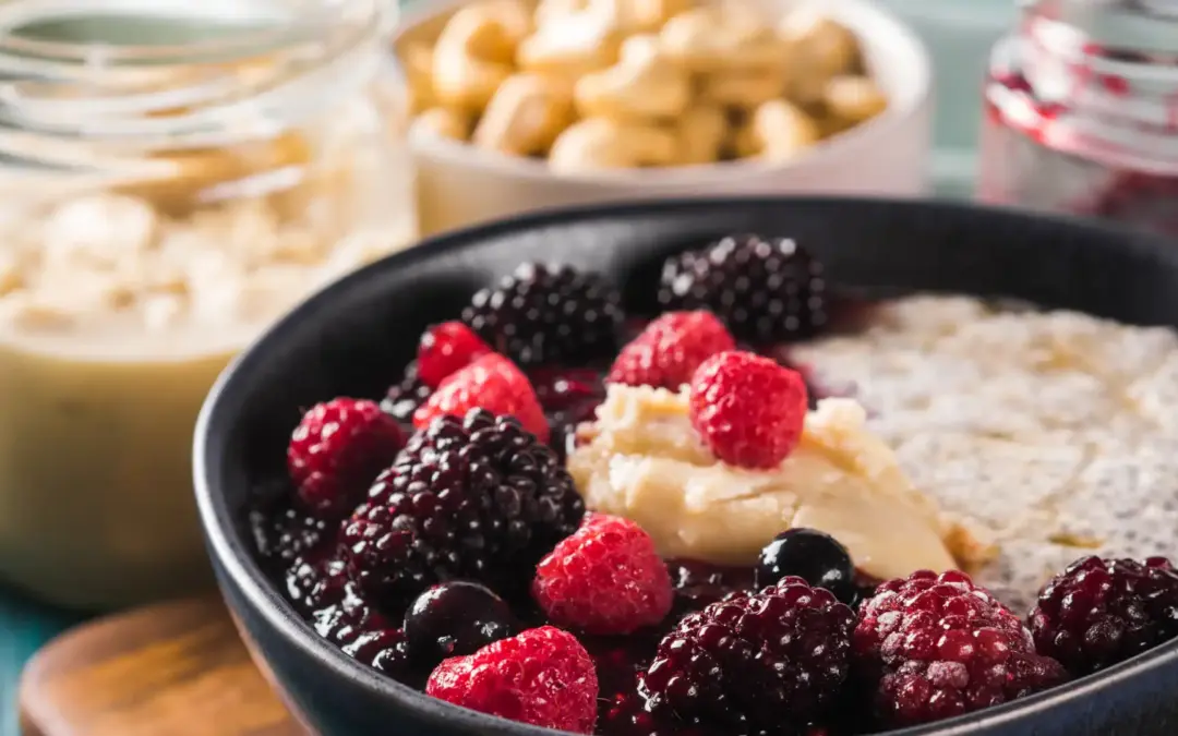 Nutrición en la Menopausia — Desayunos P–F–G que calman antojos y dan energía